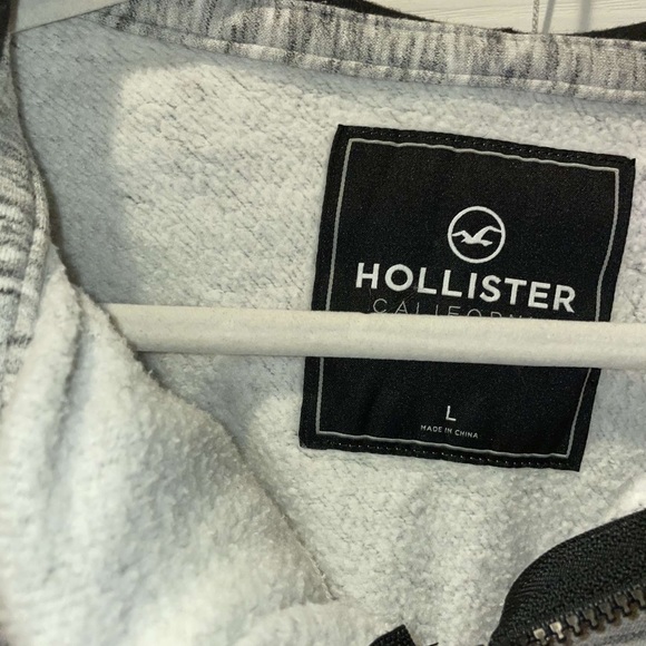 Hollister Quarter Zip - Picture 2 of 3